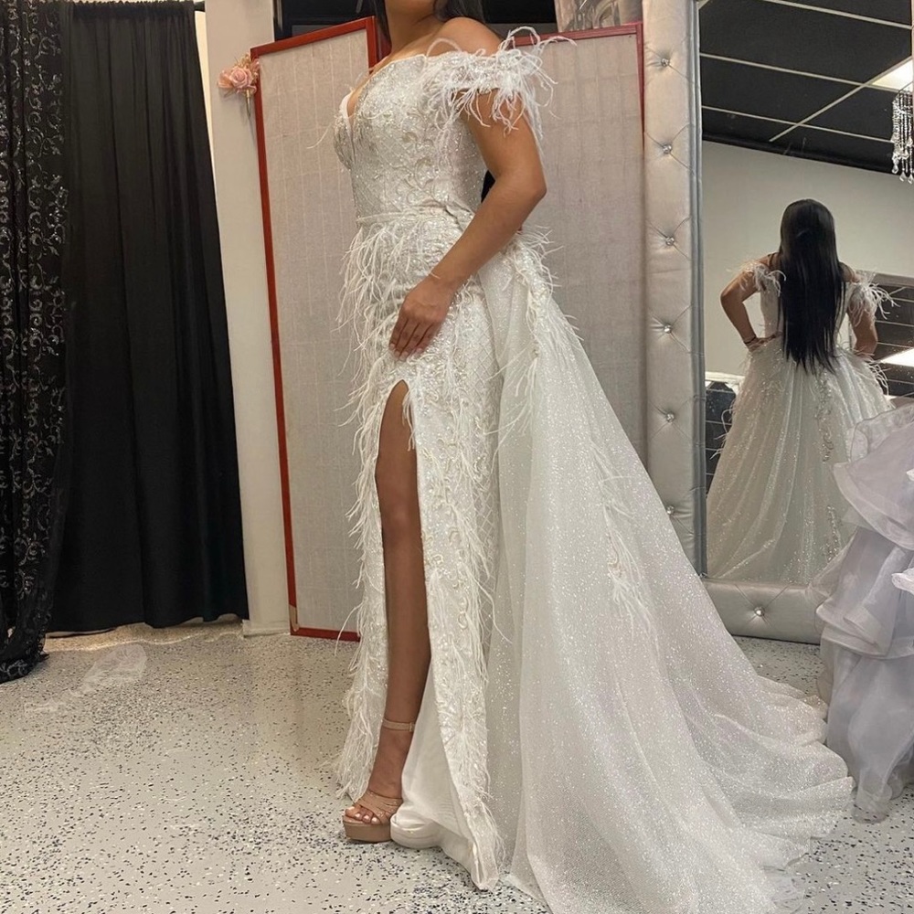 White sparkly 2 piece dress with feathers